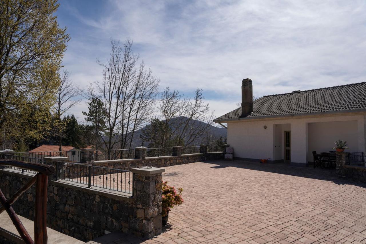 028 - Agriturismo "Il Boschetto" Con Piscina, Pace E Natura - Camera Familiare Cavizzano Exterior foto